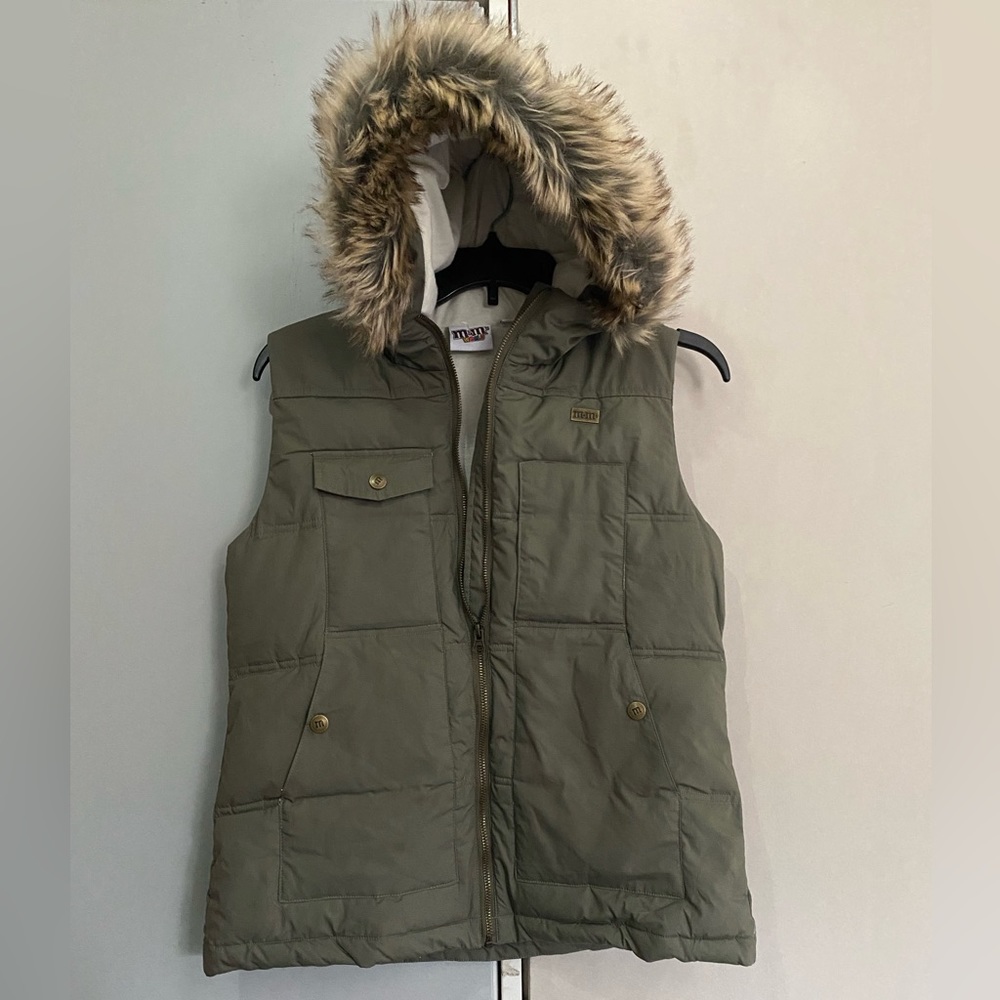 M&M’s World- Huber Green Fur Trim Hooded Full Zip Puffer Vest- Size S